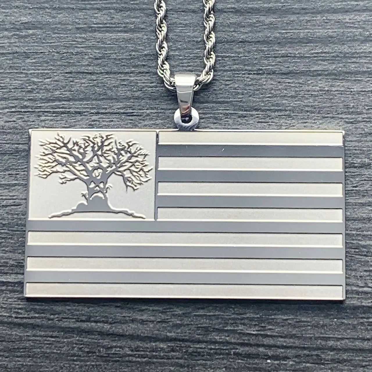 Haunted Mound Harold Flag Necklace Stainless Steel Pendant Mirror Polished American Flag Sematary Design with Free Gift Chain