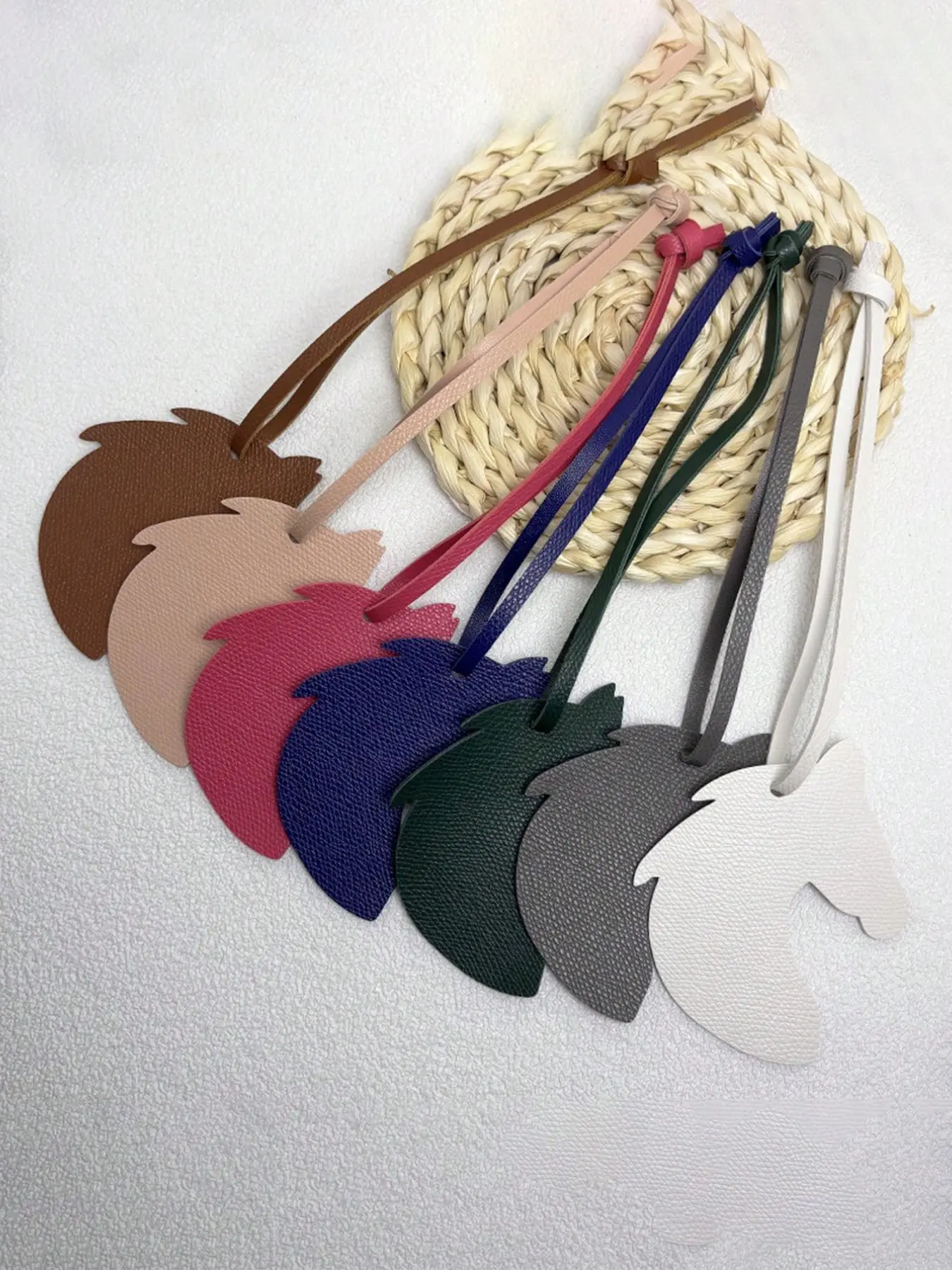 Horse Head Pendant Bag Charm, Purse Accessories, PU Material, Suitable for Handbags, Shopping Bags, Camera Bags, Car Keychain, Creative Jewelry Accessory