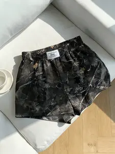 Women's Vintage Street Style Dried Branch Maple Leaf Camo All over Print Loose Fit Gym Casual Athletic Shorts, Summer Casual Comfortable Daily Wear