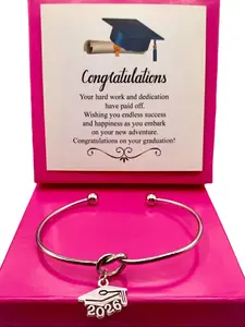 Graduation Gift Class of 2026 Charm Bracelet with Graduation Card - Ideal for Celebrating Academic Achievements Congratulations