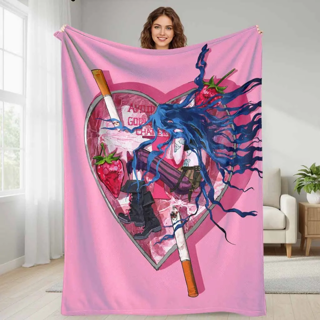 Anime Style Heart-Shaped Flannel Fabric Blanket, Aesthetic Strawberry & Punk Girl Print Plush Throw, Super Soft Lightweight Warm for Bedroom Bedding, Living Room Sofa Gifts