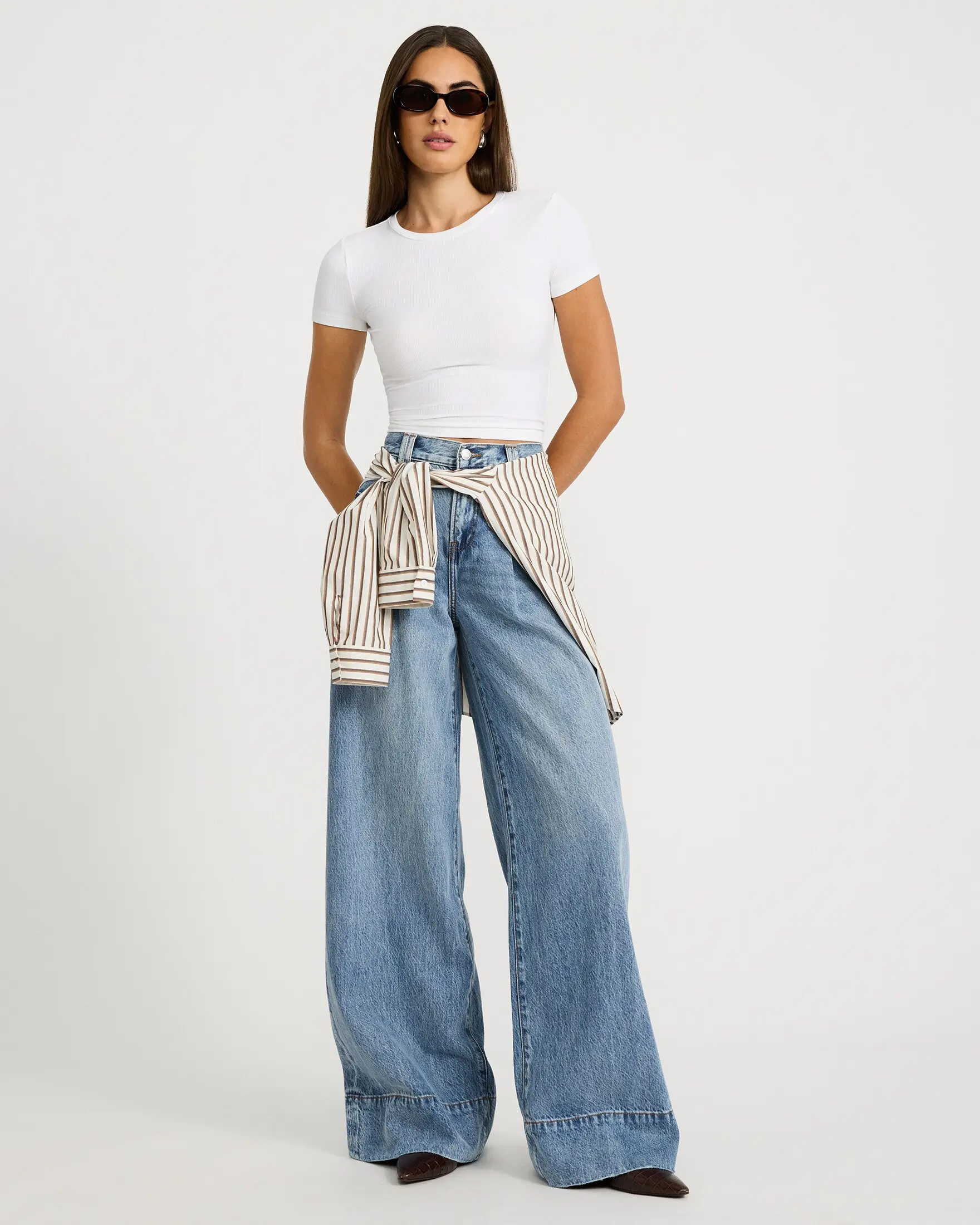 Express High Waisted Pleated Relaxed Wide Leg Light Wash Jeans