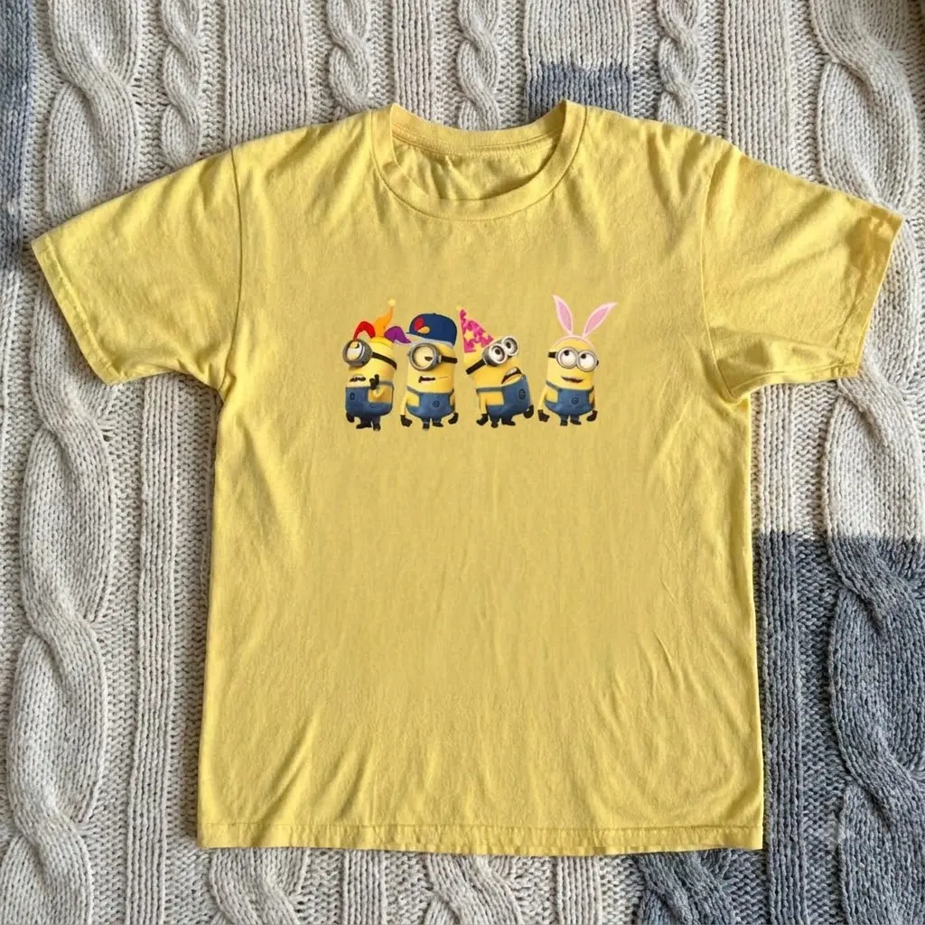 (Daisy) Yellow Party Minions Graphic T-Shirt | Festive Cartoon Character Retro Funny Tee