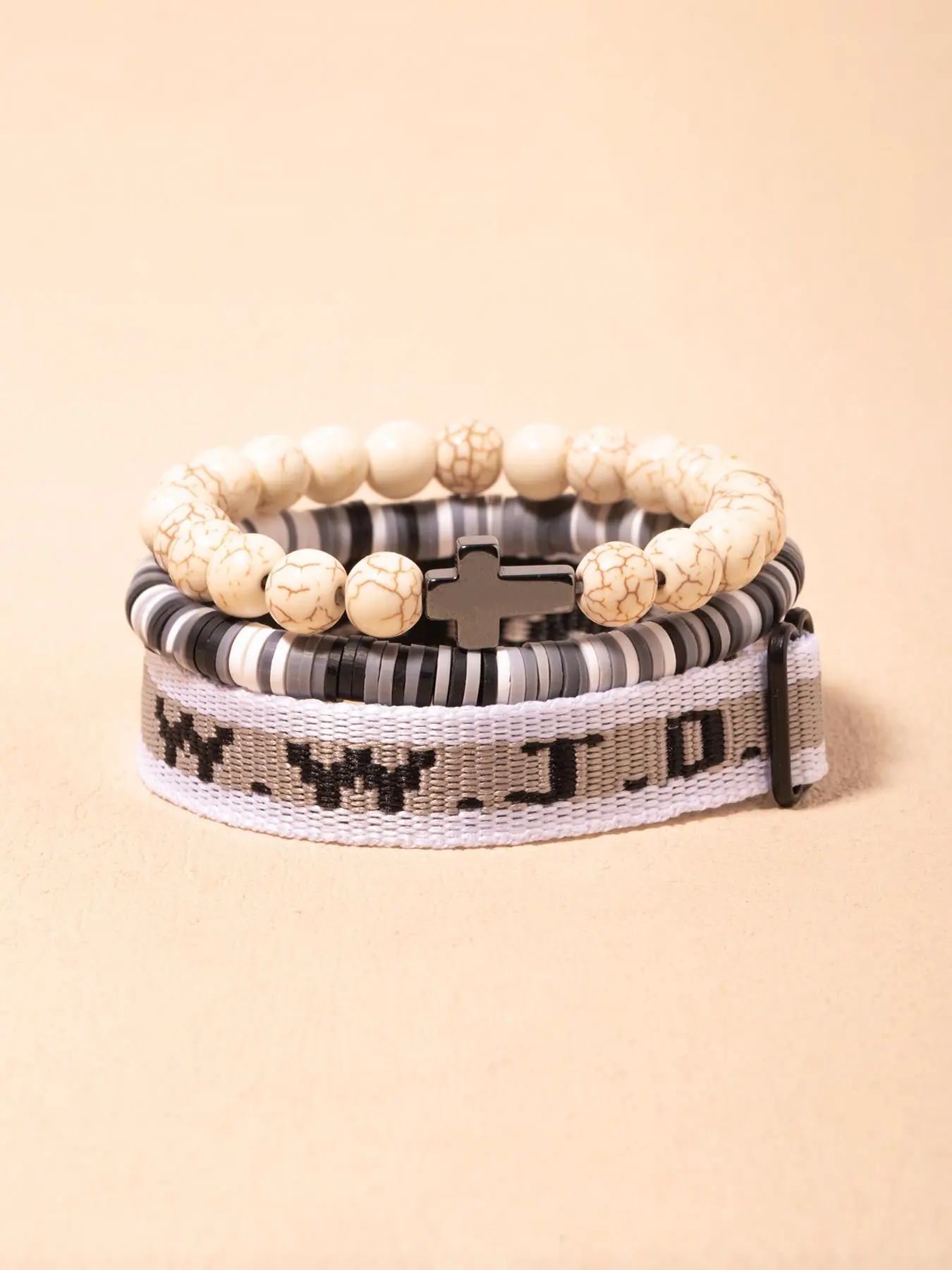 M39 Cream-Colored Sapphire