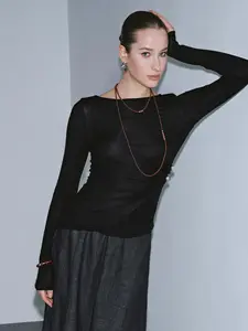URBAN REVIVO 2026 Spring New Arrival Women's Elegant Casual Wool Fabric Crew Neck T-shirt, Slim-fit, Buckle-adorned, Ruffled Design-forward Top UWG460007