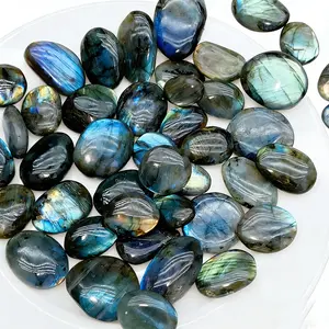 Natural Blue Purple Flash Labradorite Crystal Palm Stone 2-5cm Energy Crystal for Home Decor Meditation Halloween Christmas Gemstones