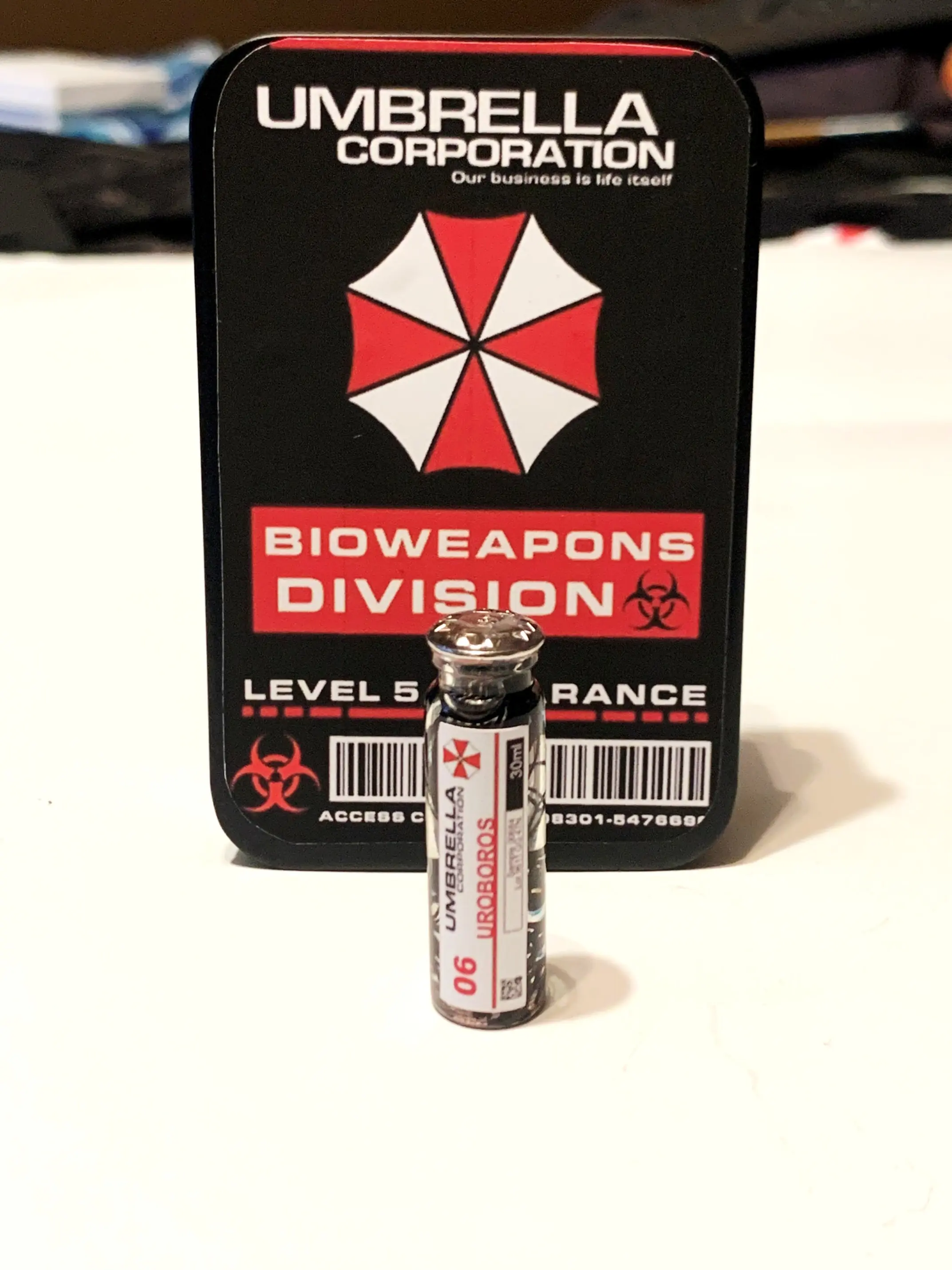 Resident Evil 5 Uroboros Virus Vial - 1.5in Mini Replica - Metal Storage Tin Included