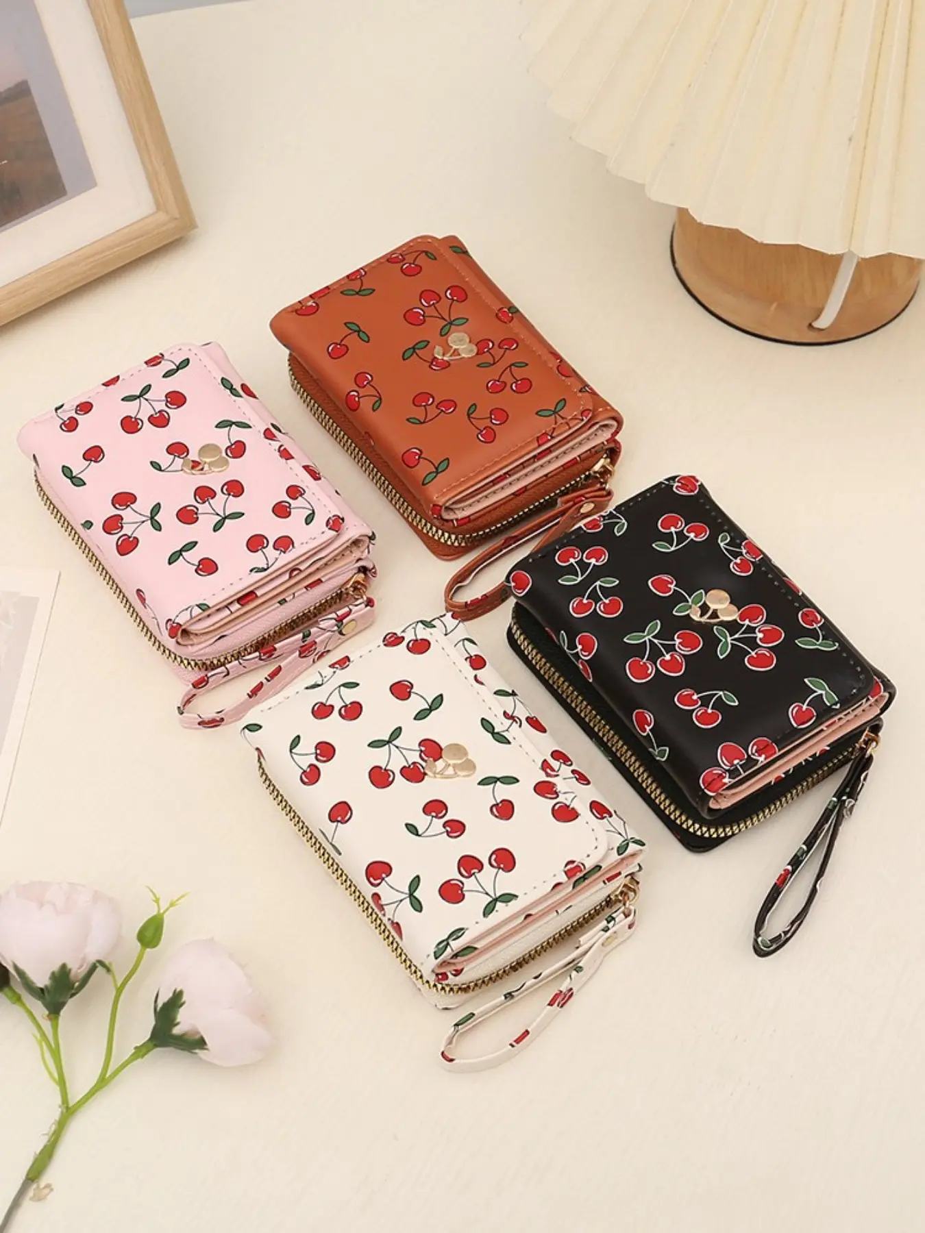 Women's Short Wallet, Wallet With Zipper, Cherry Print Folding Wallet, Zipper Trifold Fashion Clutch Purse, Multiple Card Slots, Coin Pocket, Mother's Day Gift, Trendy Trifold Wallets
