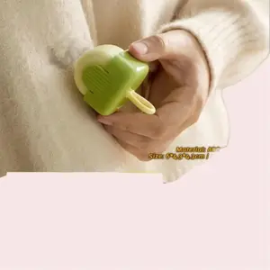 Lint Remover Multi-Functional Cleaning Portable Tool - Green & Yellow, 4.3x4.3x6cm, Lightweight Design, Innovative Roller Mechanism for Cleaner Clothes Lightweight Tool