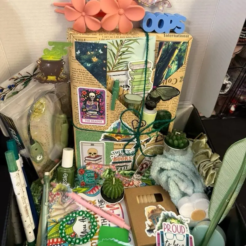 Blind Date with a Book + 15 Bonus Mystery Treasures!