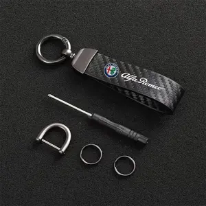 Carbon Fiber Leather Keychain Car Keychain Horseshoe Buckle Jewelry For Alfa Romeo giulia stelvio giulietta 159 147 156 166