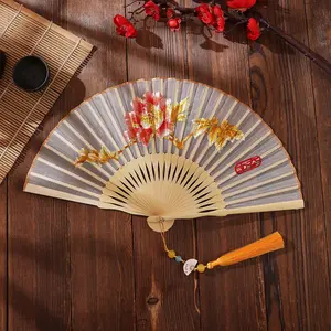 Beautiful Realistic Embroidery Fan Floral Animal Pattern Folding Fan, Holiday Gift Mother's Day Present Home Decor Collection