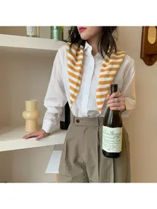 New Korean-style versatile classic striped niche triangular scarf for women, winter fashionable high-end knitted neck warmer, headscarf, and shoulder wrap.