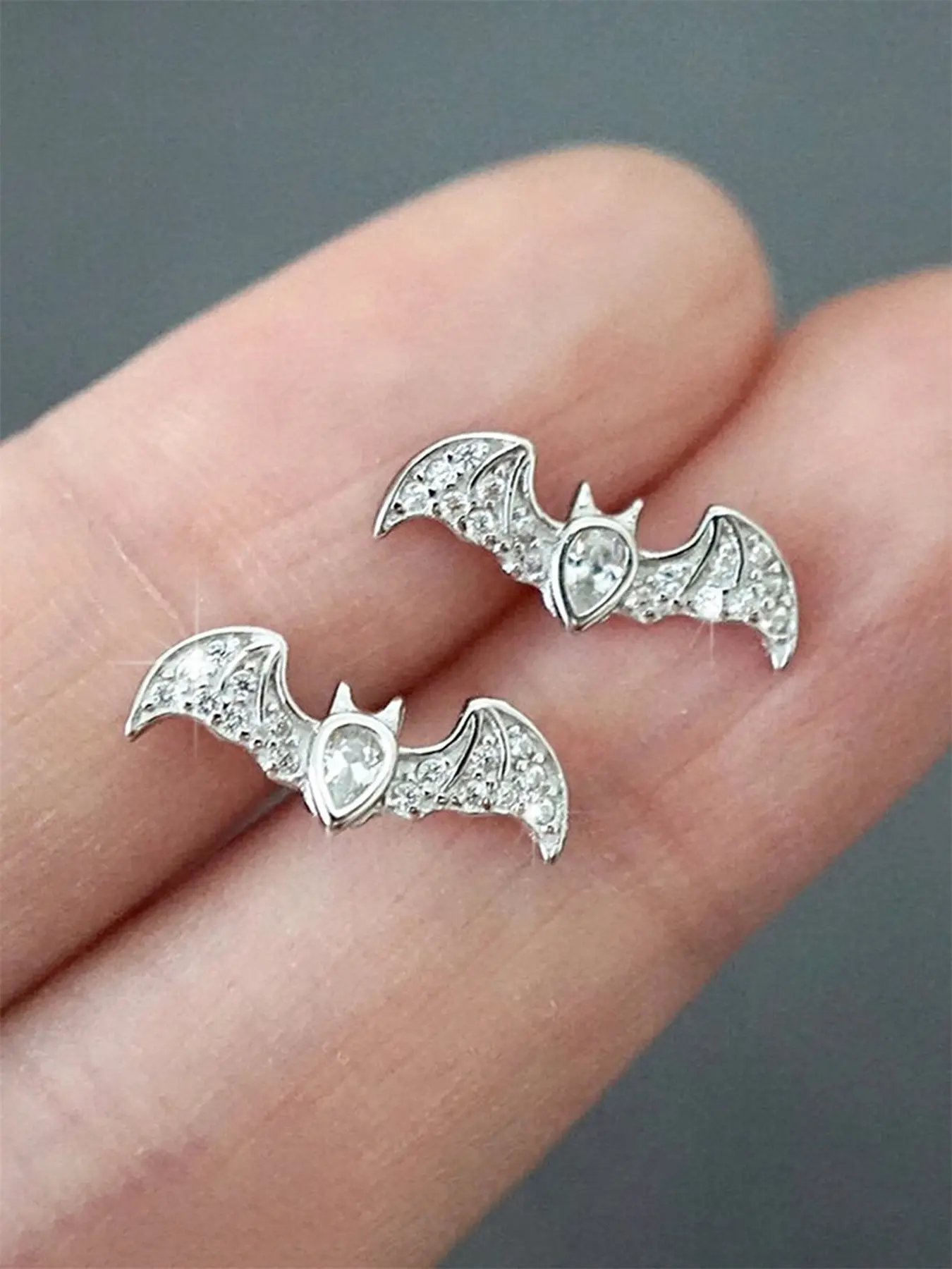 Women's Elegant Copper Bat Earrings, Artificial Zircon Witchy Jewelry Gift for Women, All-Season Party Accessories