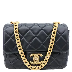 Pre-owned Leather Crossbody Bags Chanel Resin Pearl Samba Flap Quilted Crossbody Bag Black