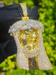 Men's Jesus Thorn Vine Design Religious Pendant Necklace, Street Style Zirconia Charm, Hip Hop Fashion Jewelry, Unique Personalized Accessory