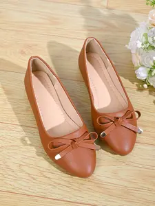 New Retro Bow Wedge Low Heel Slip-On Shoes for Women, Soft PU Upper, Comfortable Rubber Sole, Fashionable Daily Wear