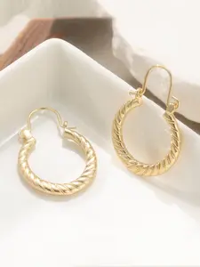 Classic Simple Women's Earrings, Elegant Minimalist Earrings, Exquisite Hand-Carved Design Perfect for Daily and Vacation Wear, Ideal Holiday Gift