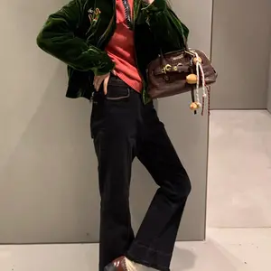 Emerald Luxe Velvet Biker Jacket - Limited Edition Green Velvet Coat with Gold-Tone Zipper Details, Structured Collar & Snap-Button Front - Womenswear, Fashion, Cropped, Jeans, Coats, Dress, Piece, Casual