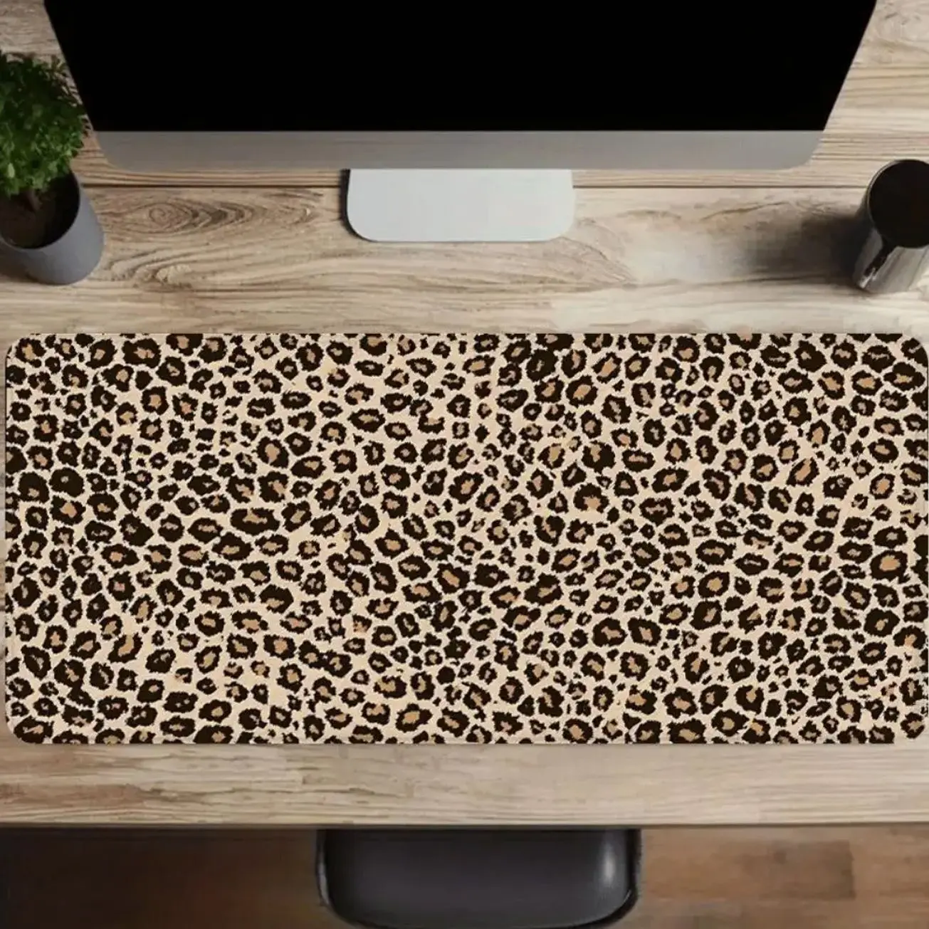 Leopard Print Mouse Pad, Oversized Non-Slip Desk Mat, Smooth Surface for Office and Gaming, Desk Decor, Computer Desk Mat, Office Desk Accessories