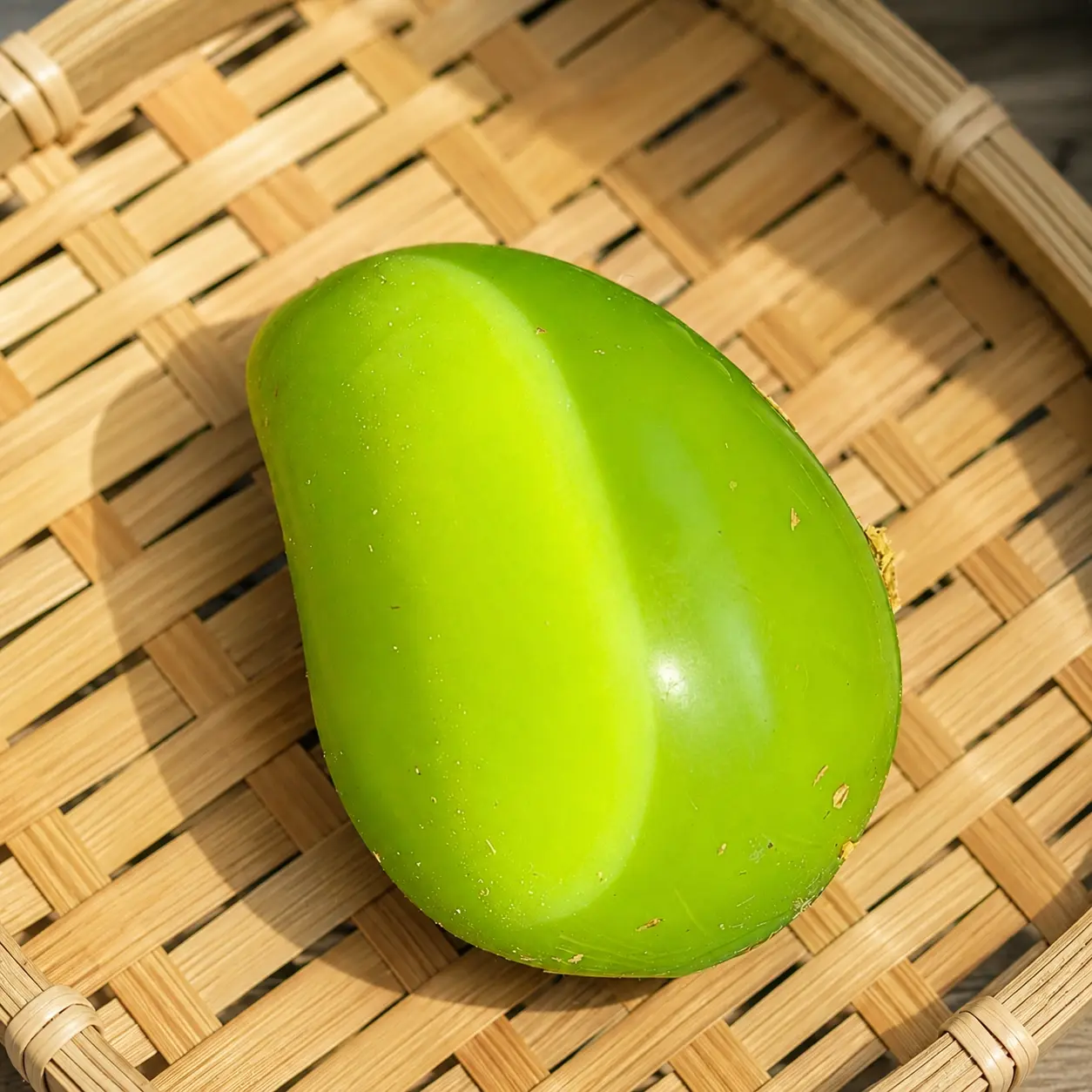 Mango ASMR Stress Ball – 1-Piece sensory fidget toy; cute fruit-shaped mochi-style squishy; suitable for birthday party gifts.