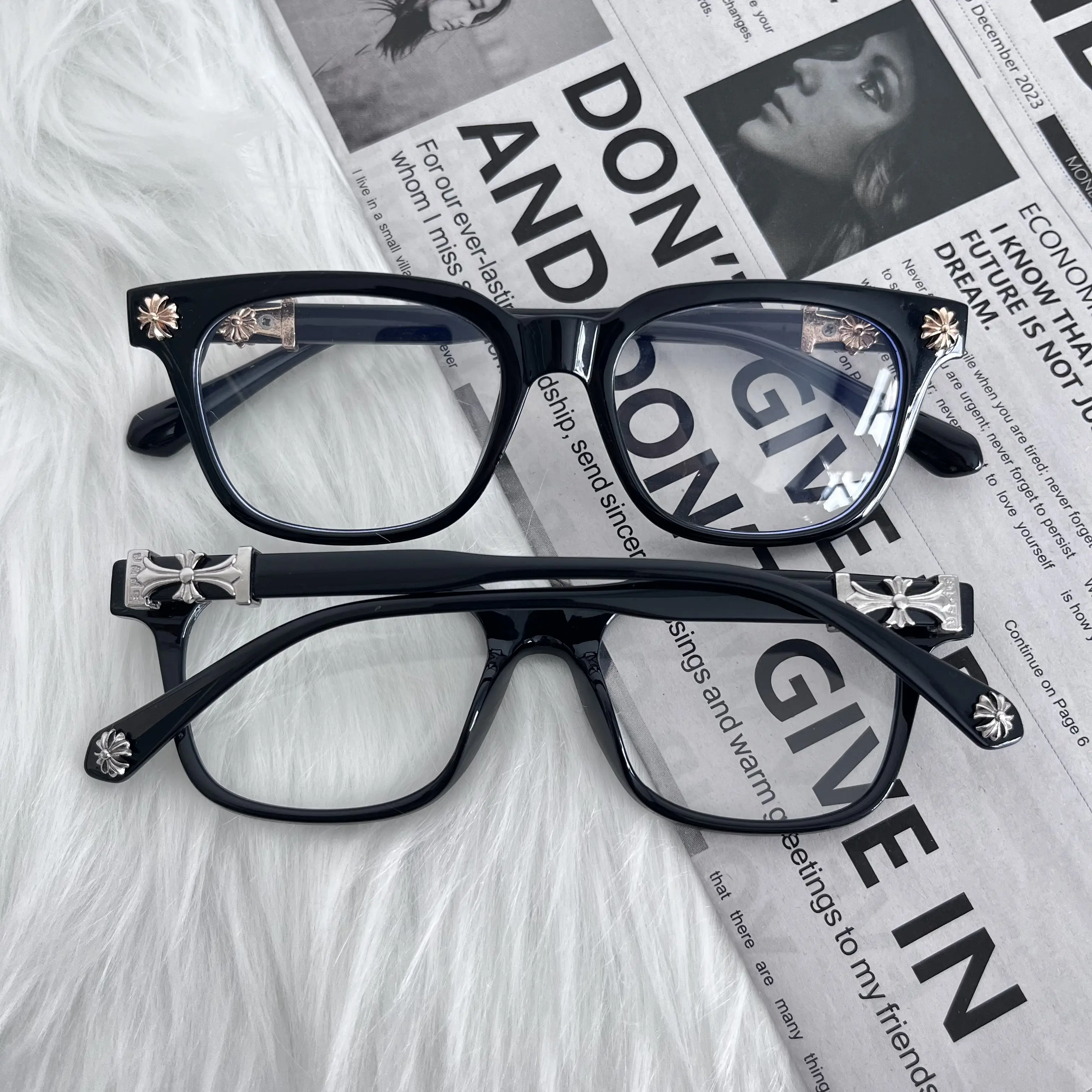 Trendy Square Anti Blue Light Glasses for Man and Woman, Luxury Floral Metal Hinge Black Rectangle Eyeglasses, Lightweight Soft Temple For Work School Dating, Reduce Headache Computer Phone Eye Protection Eyewear christmas gift