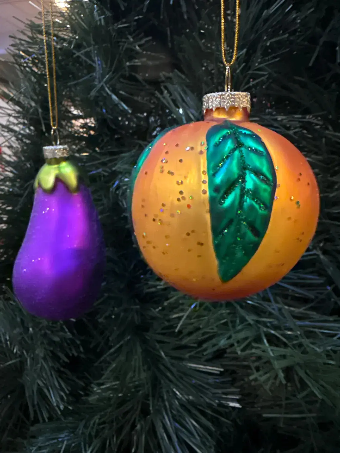 Eggplant & Peach Christmas Ornament Set – Fun 'Sexy' Fruit Icons Holiday Tree Decoration – Adult Humor