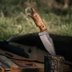 “Skinner L” Textured Blade Knife with Walnut Handle