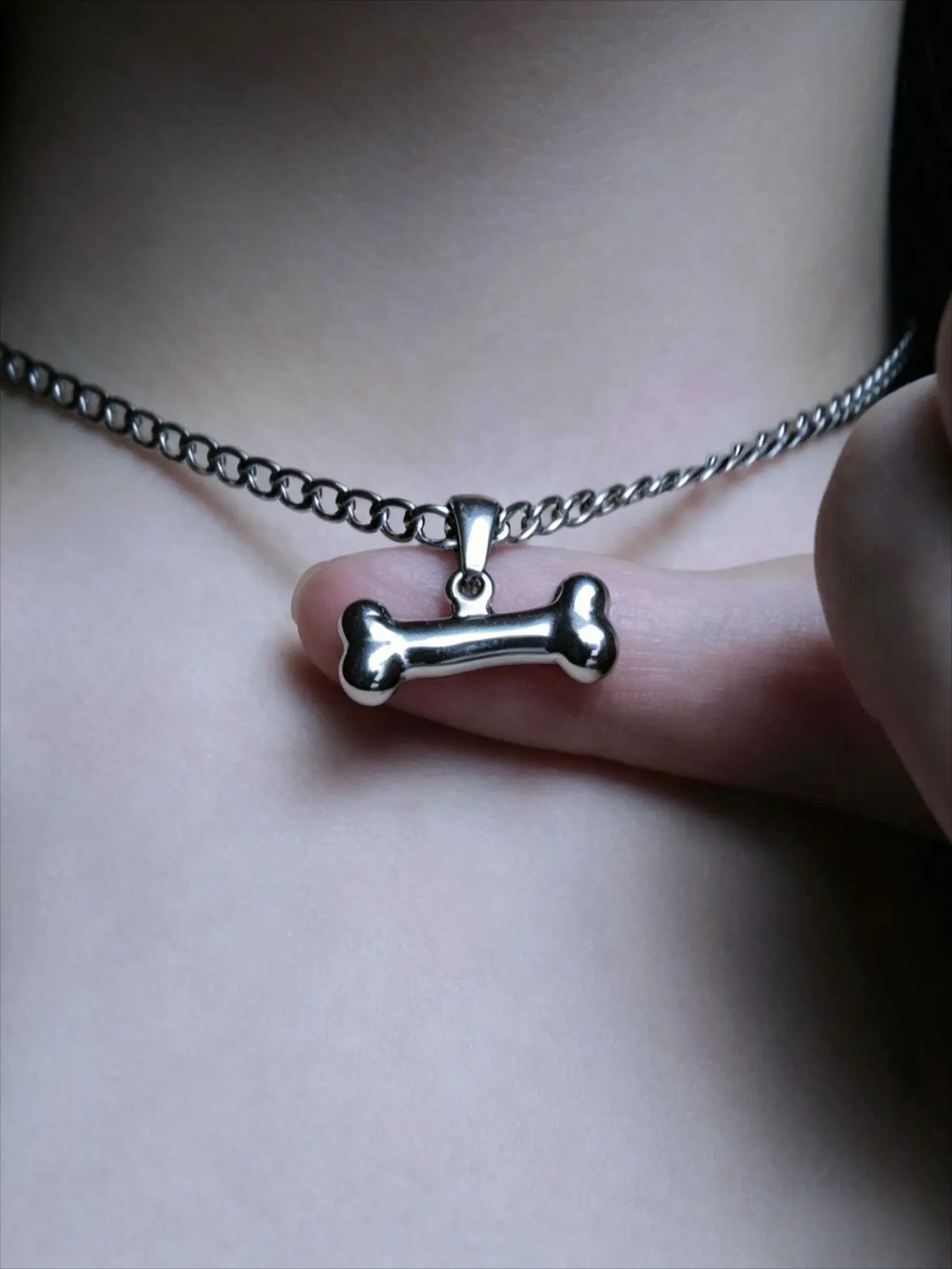 Gothic Puppy Bone Pendant Necklace for Men and Women, Punk Street Style, Unique Fashion Jewelry, Perfect for Parties and Gatherings, Gothic Mystery Jewelry, Chain Necklace, Fashion Accessory Necklace