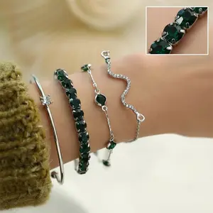 Cross-border European and American fashion green emerald diamond elastic bracelet for women, 4-piece set, high-end snake bracelet, metal hand accessory