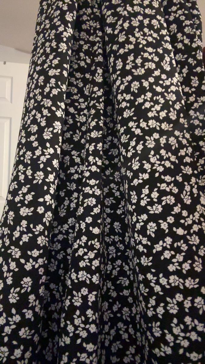 Item: Black and White, 0XL