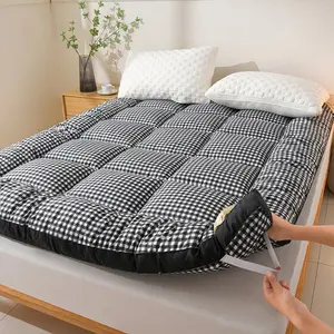 1pc Printed Plaid Fleece Super Soft Thick Mattress, Foldable, Comfortable, Elastic Band Fixed Position, Suitable for Bedroom, Dormitory, Car Hotel Camping Tent, Triple Fold Mattress
