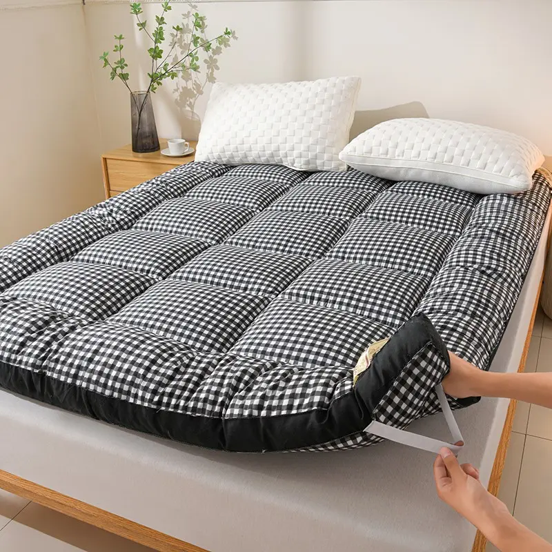 1pc Printed Plaid Fleece Super Soft Thick Soothing Sleep Mattress, Foldable, Comfortable, Elastic Band Fixed Position, Suitable for Bedroom, Dormitory, Car Hotel Camping Tent, Portable Foldable Mattress, Triple Fold Mattress, Folding Mattress