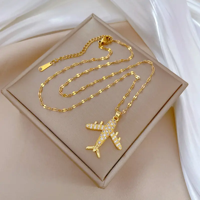Glamorous Elegant Copper Airplane Pendant Necklace with Dazzling Cubic Zirconia Stones – Exquisite Vintage-Inspired Aviation Jewelry Gift for Women, Timeless Sparkling Adjustable Chain Accessory﻿
