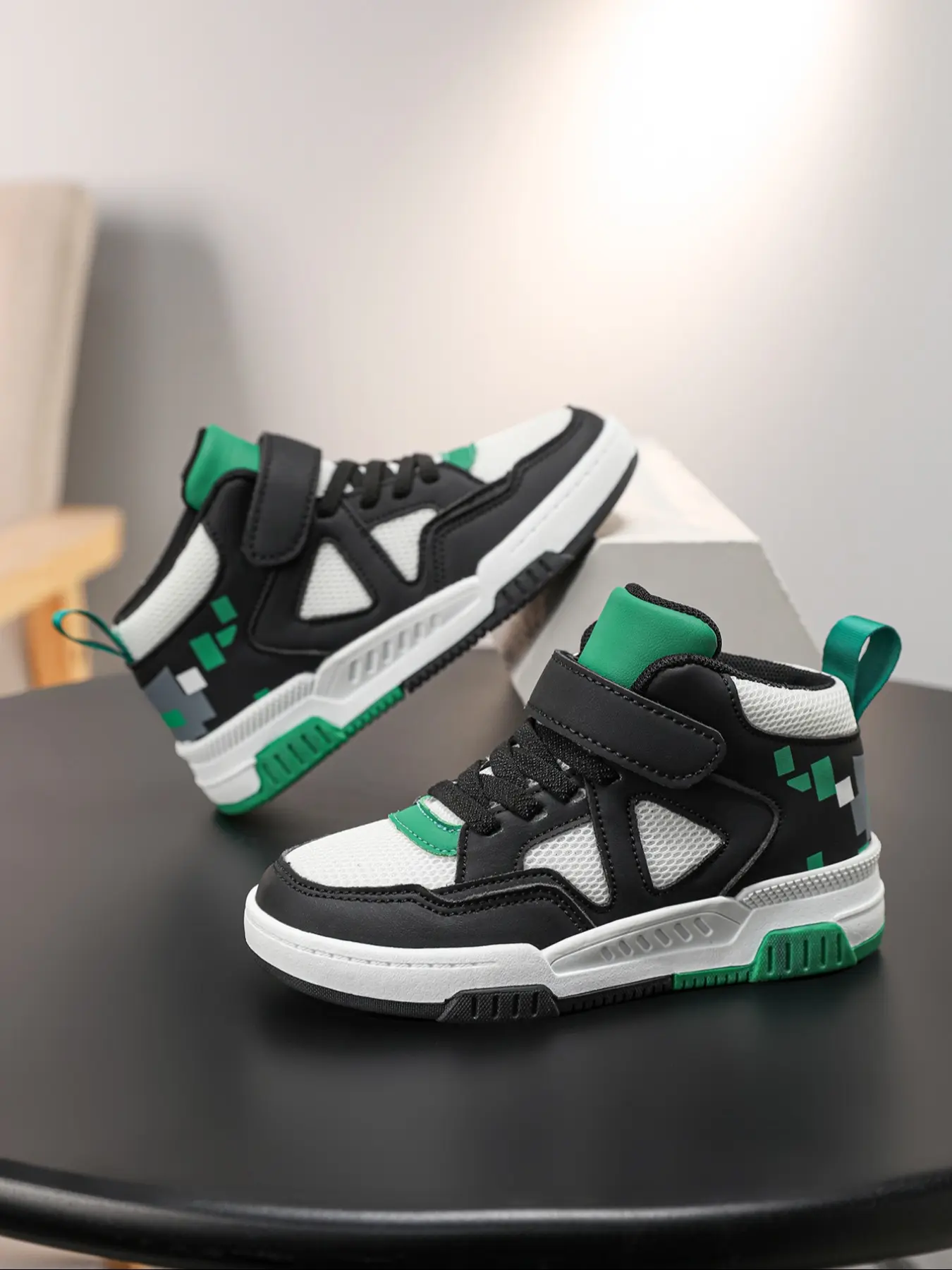 High-Top Board Shoes, Gingham Pattern, PU Leather Upper, Cuban Heel, Medium Width, All Seasons, Fashionable Sporty Design, Sneaker