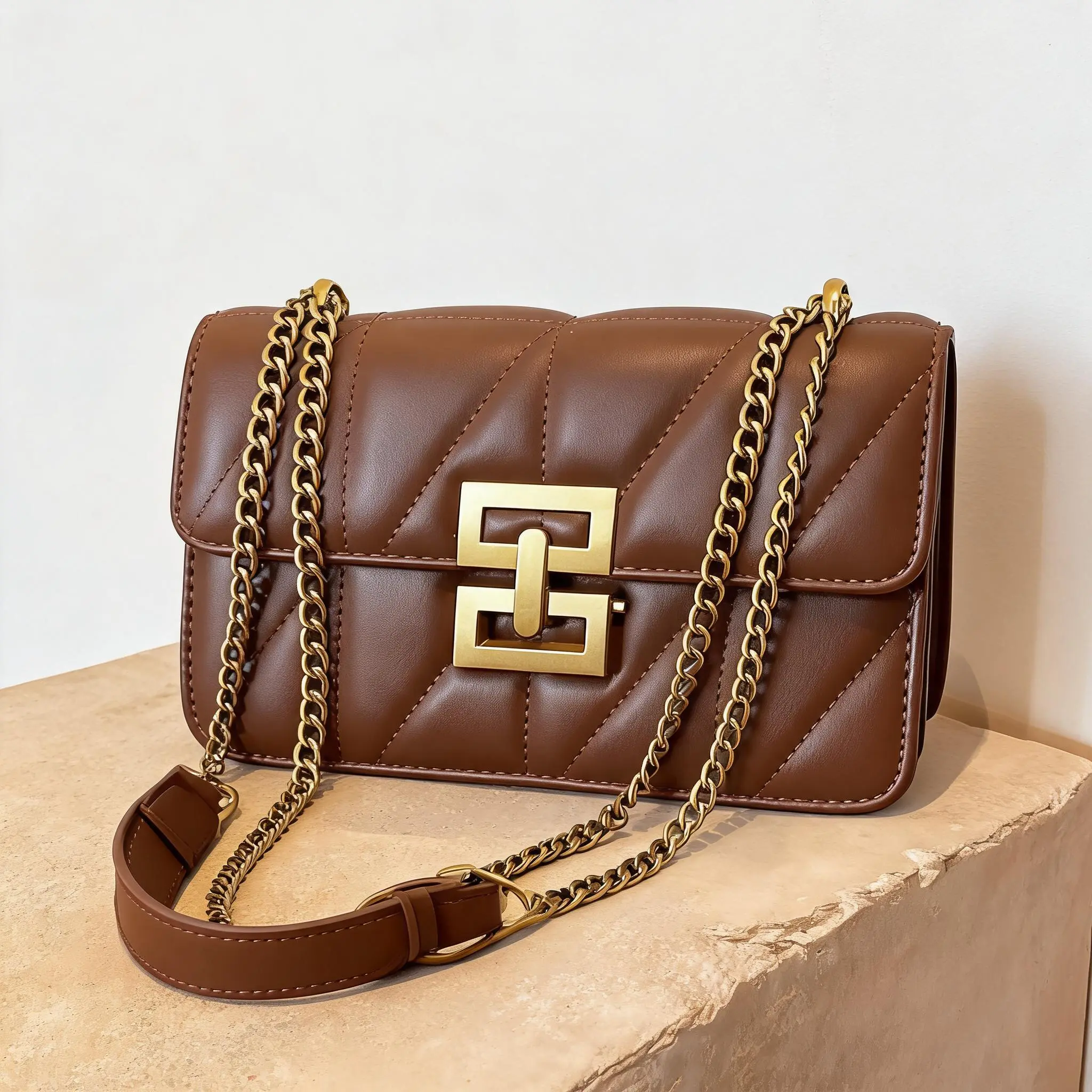 Fashion Chain Strap Quilted Pu Leather Square Bag, Simple Plain Rhombus Embossed Fashionable Stylish Crossbody Bag, with Adjustable Shoulder Strap, Daily Commuting for Women, Handbag Shoulder Bag, Casual Fashion Bag, Crossbody Shoulder Purses