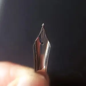Handcrafted Aircraft Tip 26 Bright Point 0.6mm Writing Width, Calligraphy Signature Practice Pen Tip, Sharpenable Long Blade Fountain Pen Tip
