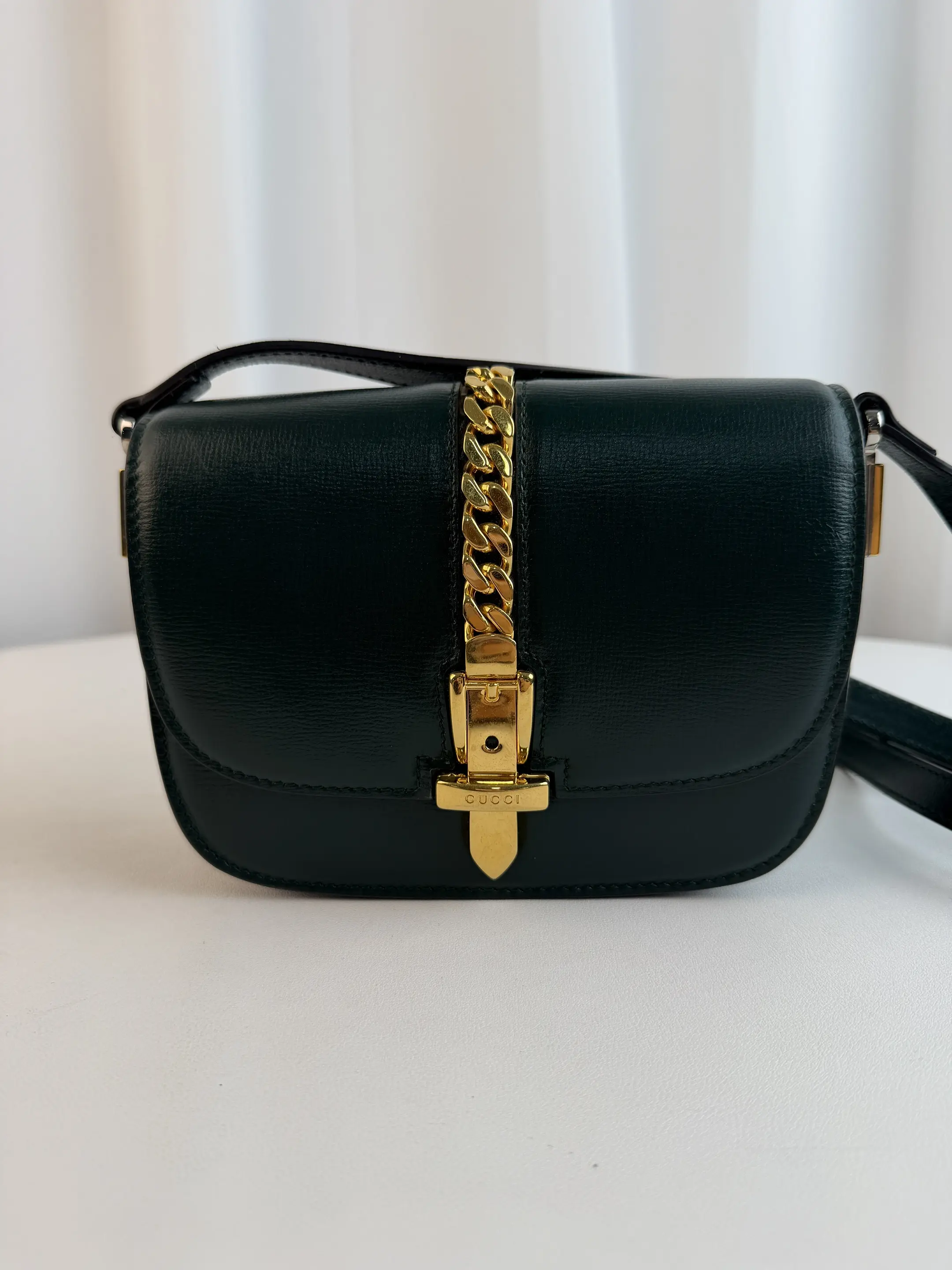 Pre-owned GUCCI Calf Leather Shoulder Bags Sylvie 1969 Mini Leather Shoulder Bag Emerald Green Shoulder Bag