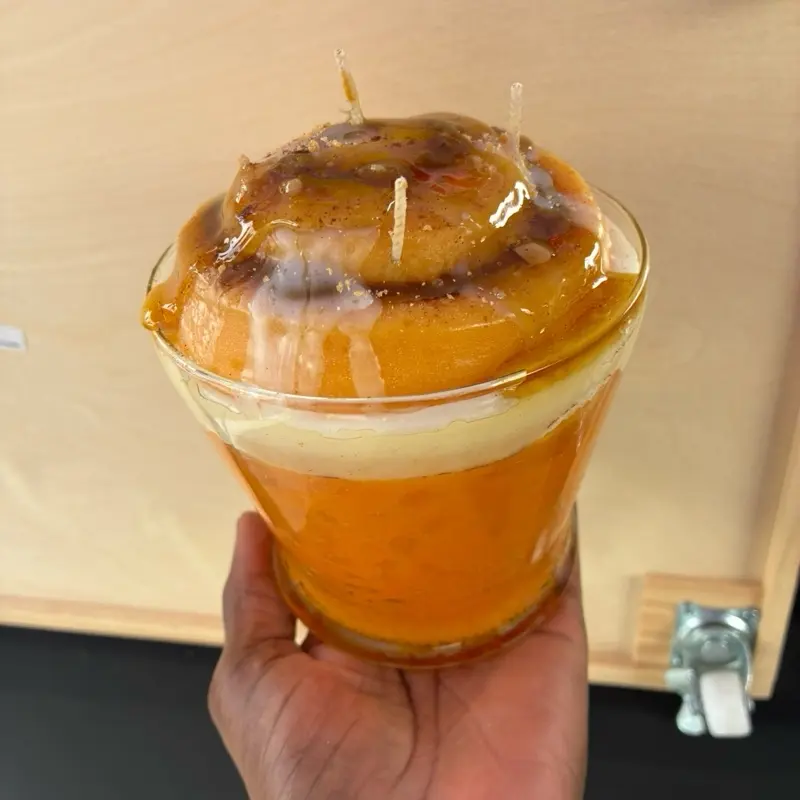 Pumpkin spice cinnamon roll candle