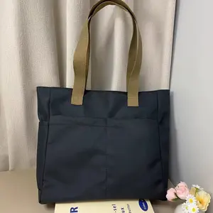 Stylish Women's Shoulder Bag Cute Tote Handbag Everyday Commuter Bag for Work Travel Versatile Functional Design Ideal for Daily Use