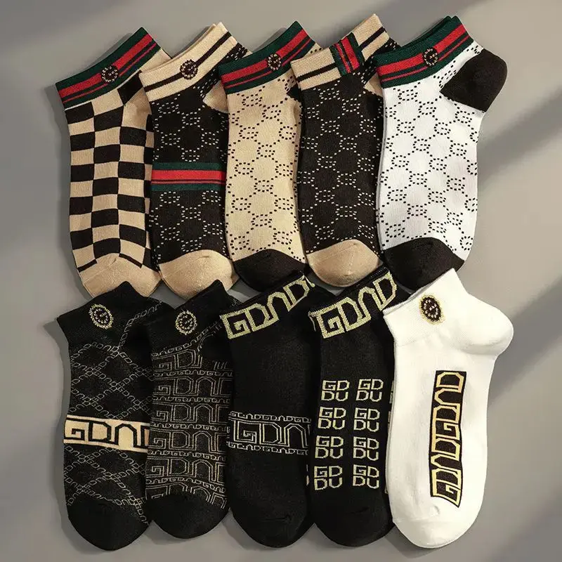 10 pairs of men's socks; couple's inner wear multi-functional high value Korean version cool trend low-cut men's boat socks midcalf Tubesocks Knitted