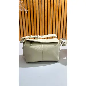 Genuine Leather Shoulder Bag – Timeless Elegance  Everyday Functionality