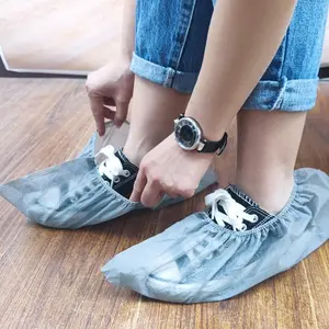 100pcs Disposable Non-Woven Shoe Covers, Thickened Waterproof Anti-Slip Durable Dust-Proof Shoe Covers for Home Use