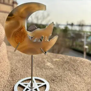 Druzy Agate Moon Wolf With Holder
