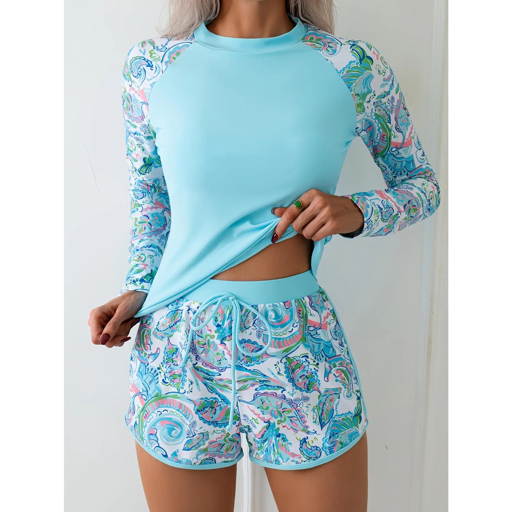 Women's Oversized Polyester Boxer Long-Sleeve Tankini Set - Female Rash Guard Swimwear with Removable Padding