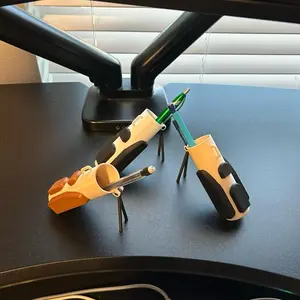 Tee It Up Pen Stand