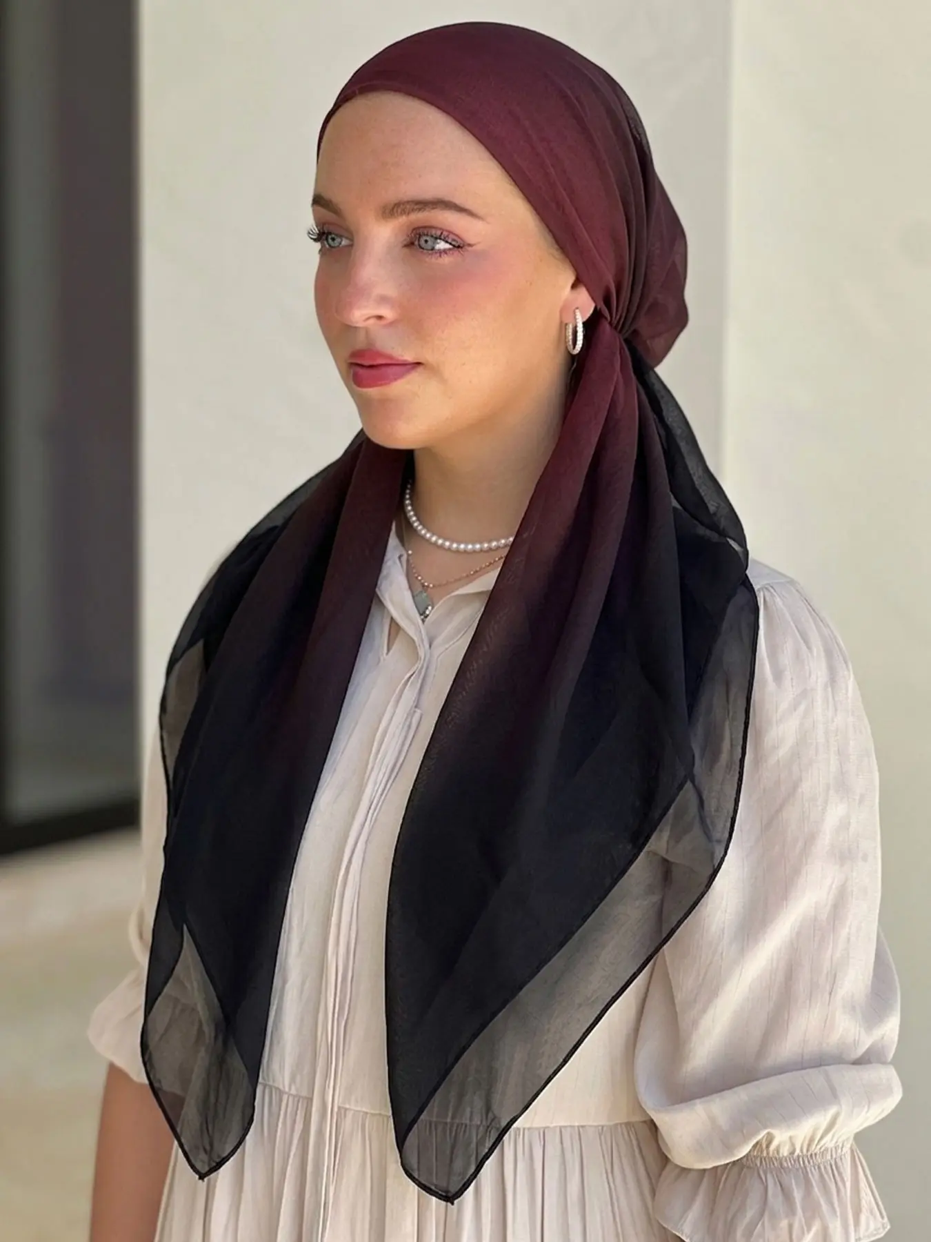 Gradient Color Hijab, Elegant Lightweight Loose Wrap Headscarf, Summer Essential Muslim Fashion Accessory, Plain Surface, All Seasons