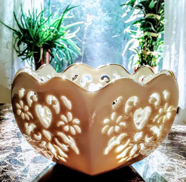Vintage Lenox Porcelain "Eternal Hearts" Pierced 6" Bowl - 5 sided, Ivory w/24k Gold Rim - Perfect for the Holidays! Tableware Romantic Serving Bowl Ceramic Serving Ceramic