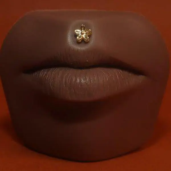Flower Lip piercing Flower Lip piercing