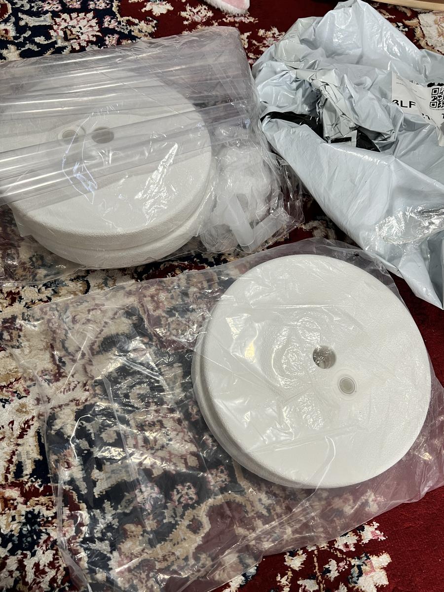 Item: White, one-size